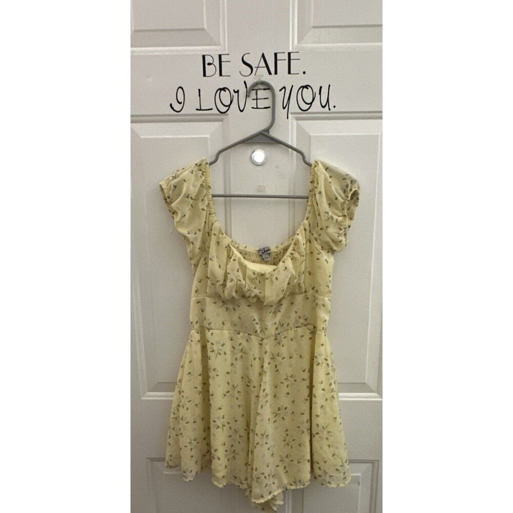 J For Justice Womens Shorts Romper M Off Shoulder Flare Sleeve Crochet Waist 1pc